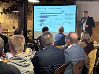 ISN-Geschäftsführer Dr. Torsten Staack erläuterte anhand von Zahlen und Fakten die Zusammenhänge am europäischen und deutschen Schweinemarkt ©ISN