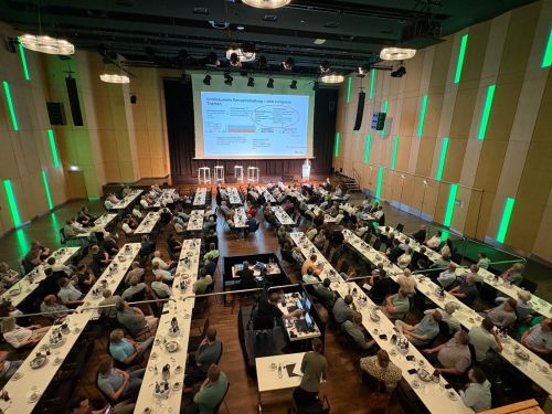Volles Haus in Münster auf der ISN-Mitgliederversammlung 2026 ©ISN